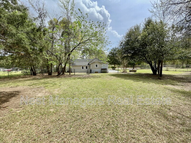 Building Photo - 318 Grimes St