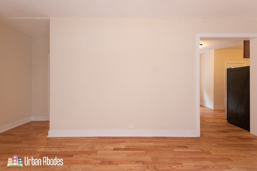 Building Photo - 3731 N Pine Grove Ave