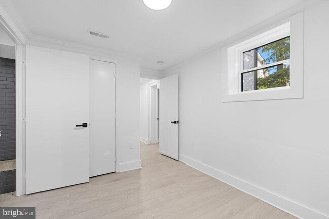 Building Photo - 2539 Gallows Rd