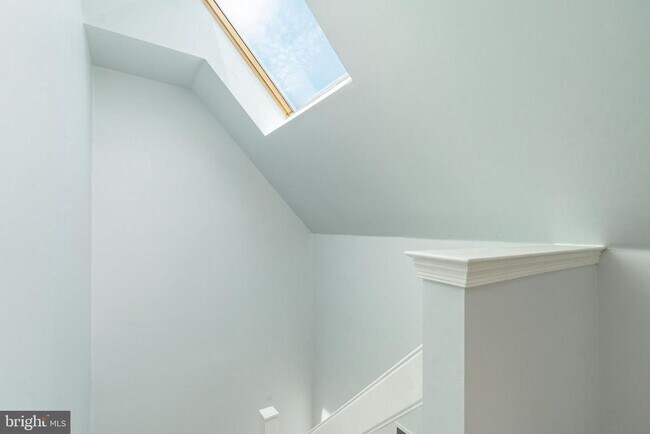 Building Photo - 307 Thyme Ln