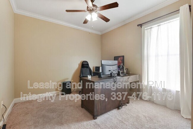 Building Photo - 308 Overbrook Dr