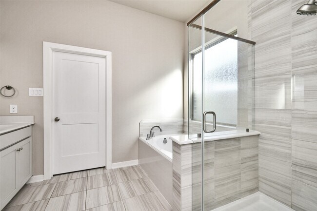 Building Photo - 939 Malibu Shr Ln