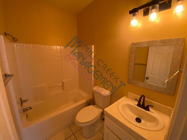 Building Photo - Lovely 3 Bed/2 Bath w/Yard Care Included L...
