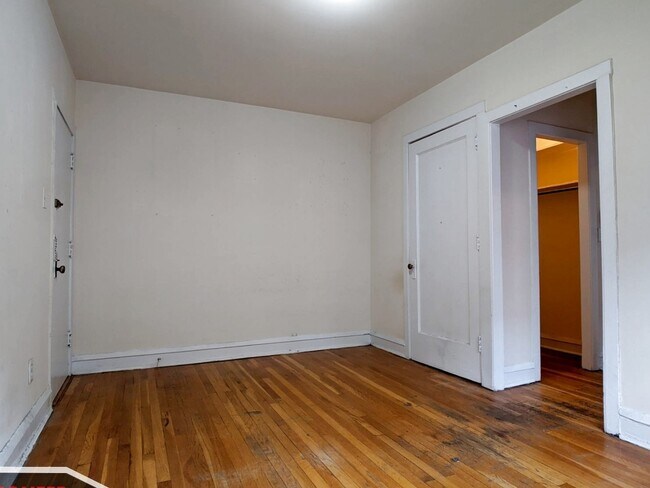 Building Photo - 3310 W Schubert Ave