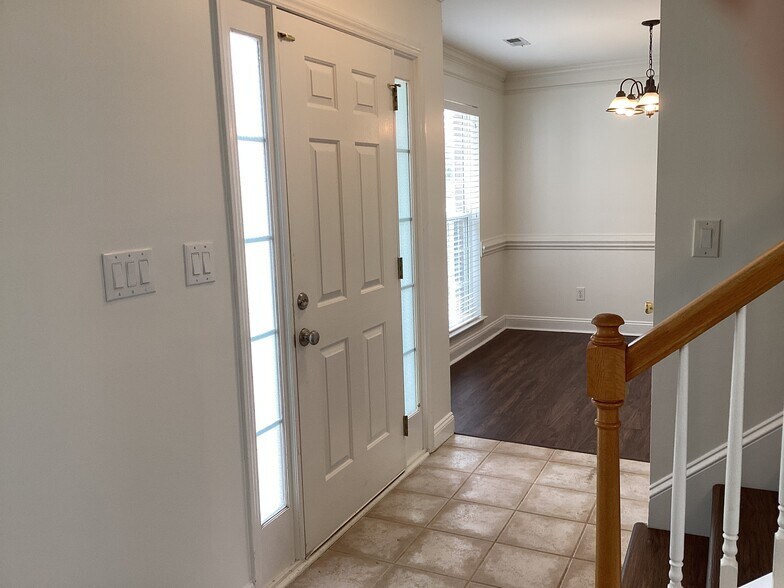 Building Photo - 1004 Christobal Ct