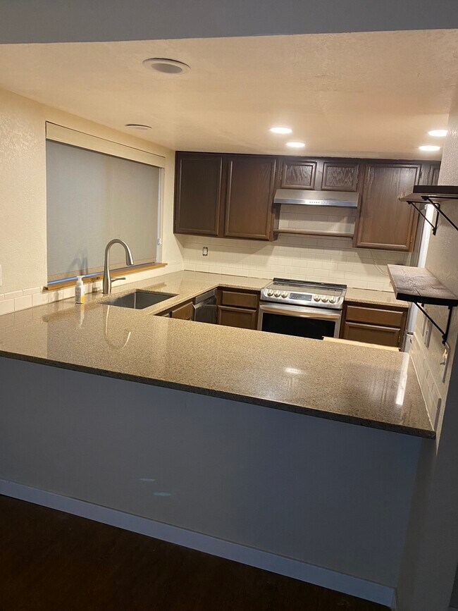 Building Photo - 8407 18th Ave W