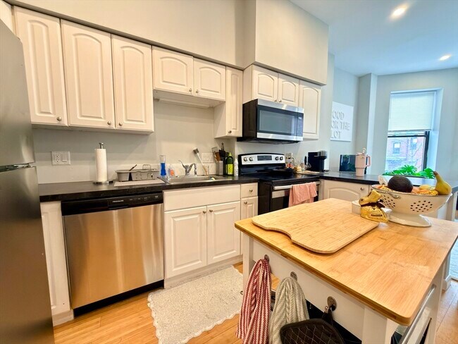 Building Photo - 420 Massachusetts Ave