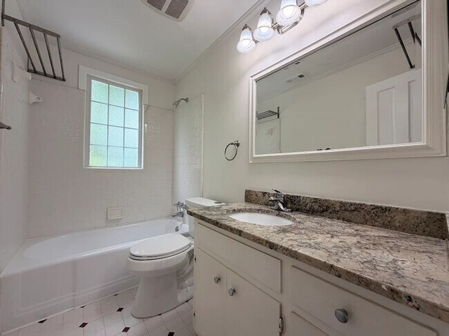 Building Photo - 383 Deering Rd NW