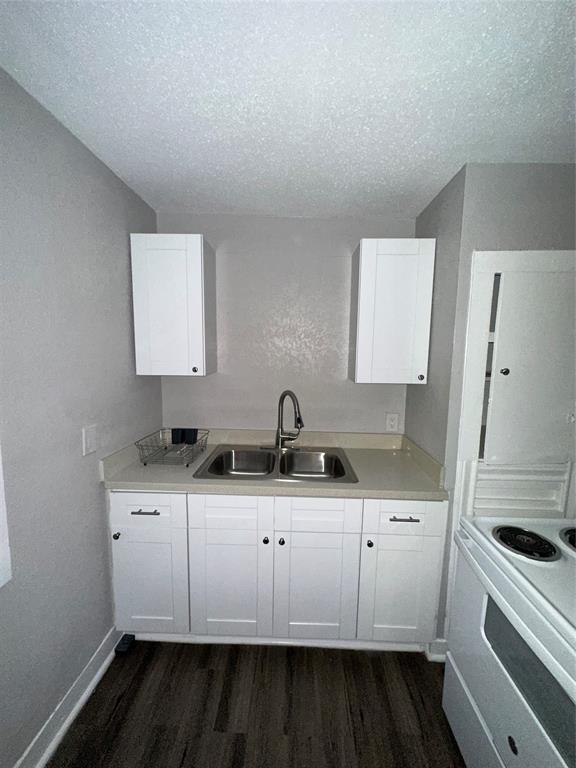 Building Photo - 1401 Collier St