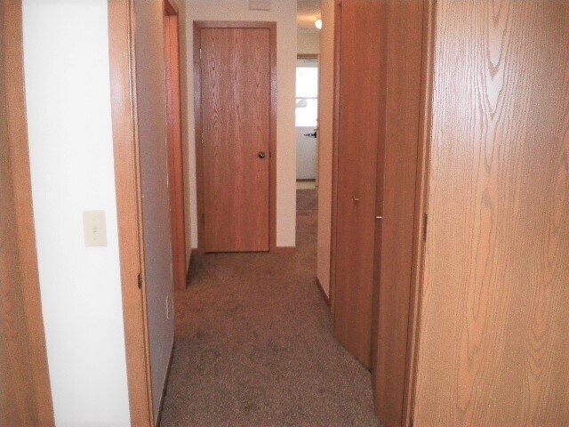 Building Photo - 855 Highview Dr