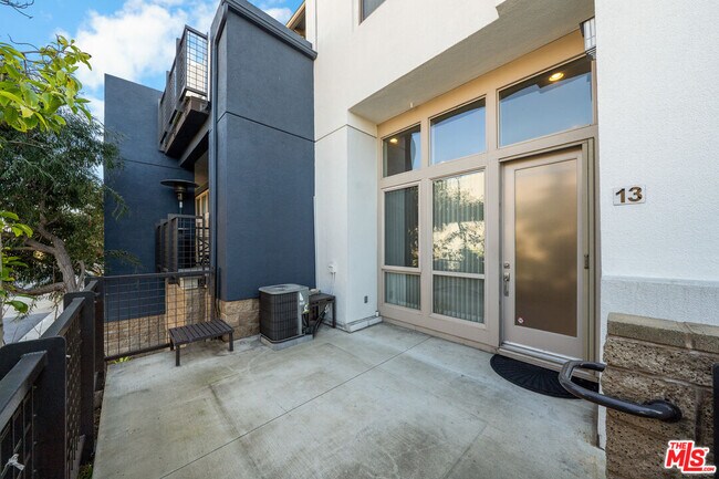 Building Photo - 5509 W 149th Pl