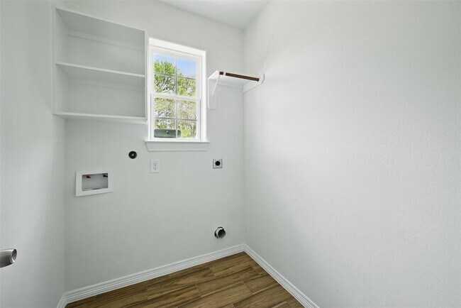 Building Photo - 24644 Cavan St
