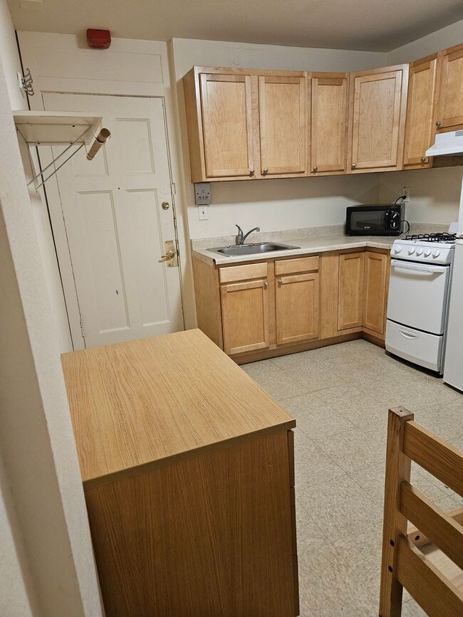 Interior Photo - Hudson House