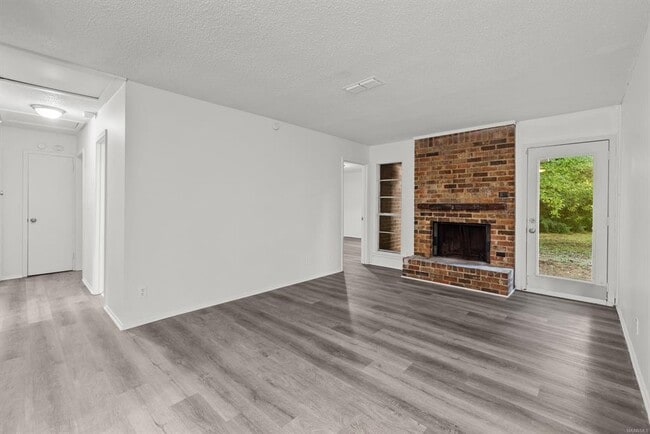 Building Photo - 6140 Cherry Hill Rd