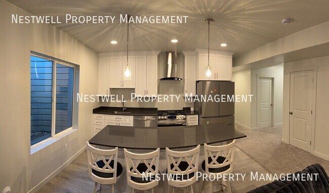 Building Photo - 3848 Safflower Dr