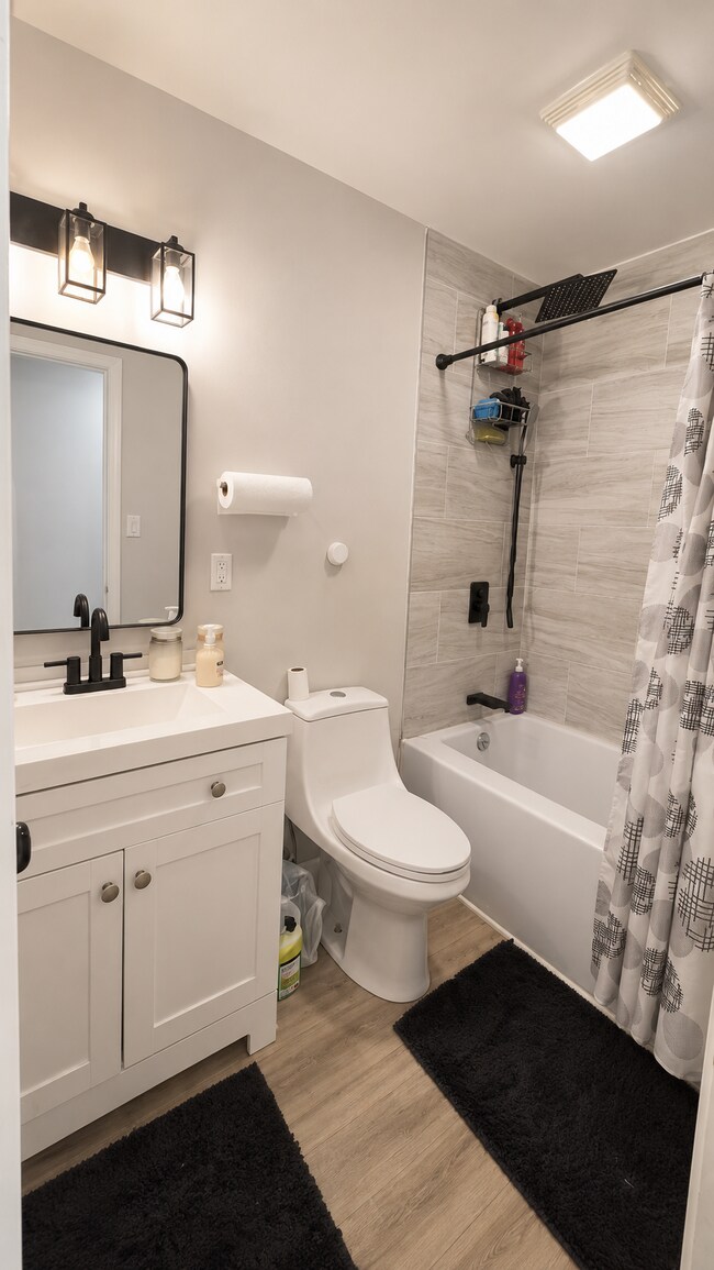 Building Photo - 2940 Sir Meliot Dr