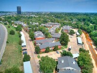 Building Photo - Modern 2 Bedroom Condo