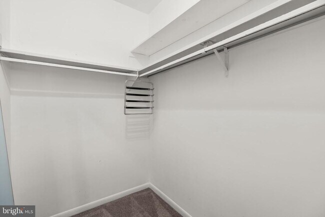 Building Photo - 6 Mullingar Ct