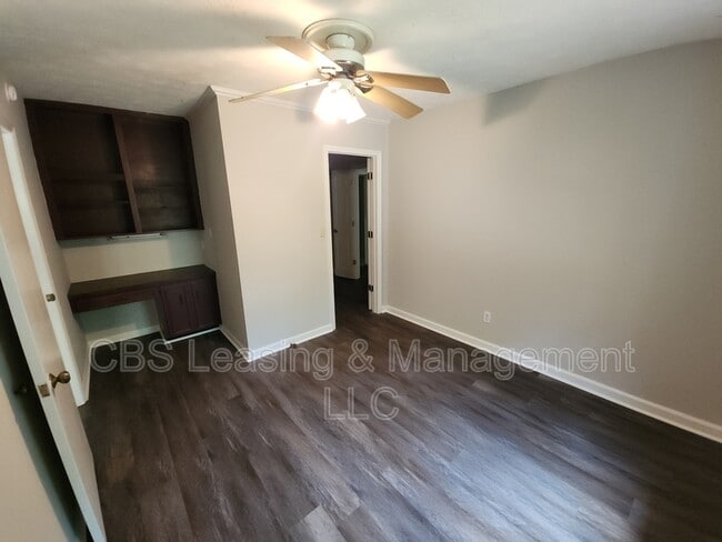 Building Photo - 5005 Hearthstone Dr