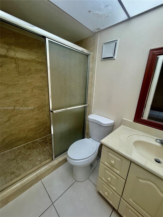 Building Photo - 8760 SW 133rd Avenue Rd