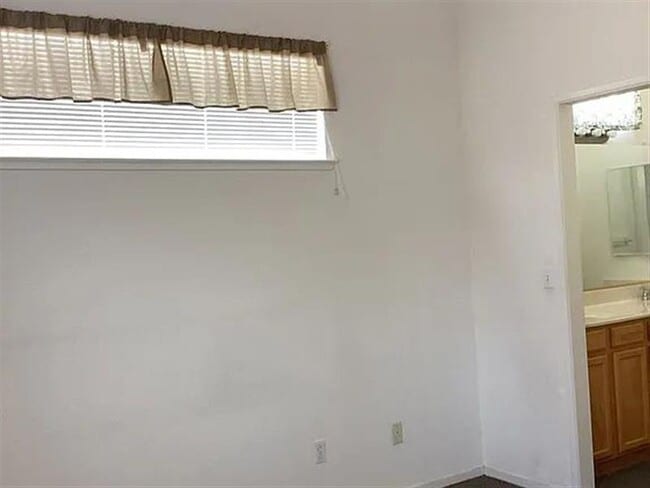 Building Photo - DREAM HOME