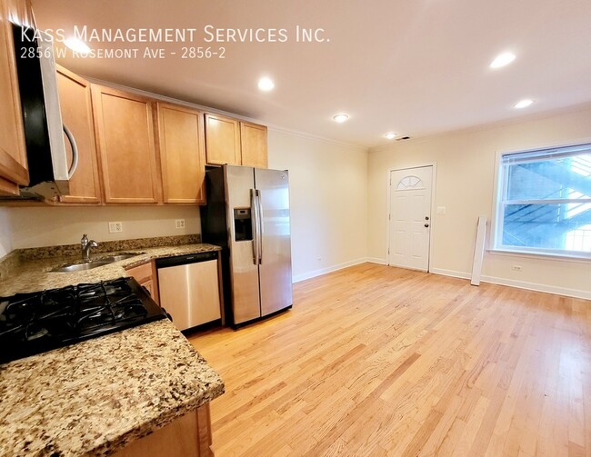 Primary Photo - 2856 W Rosemont Ave