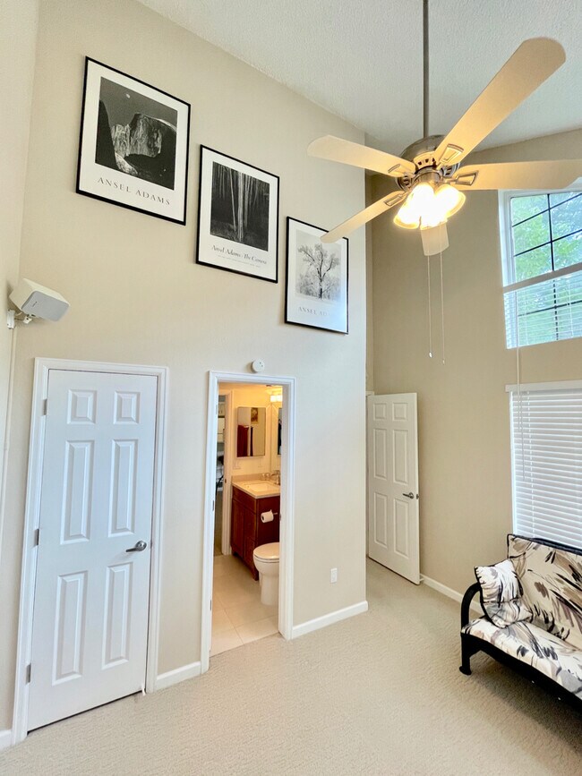 Building Photo - 4815 White Rock Cir