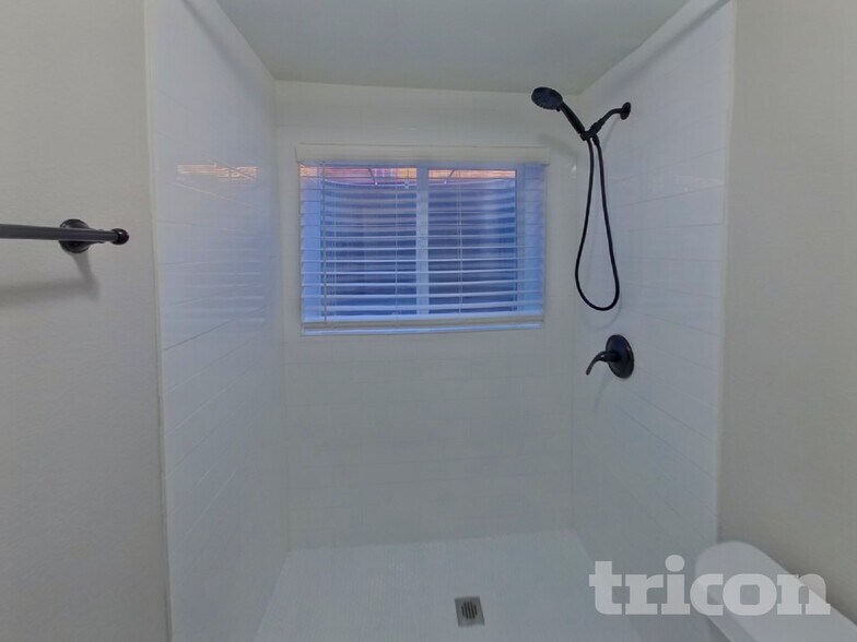 Building Photo - 4080 Candea Ct