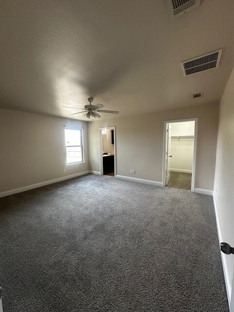 Building Photo - 713 E 96th St