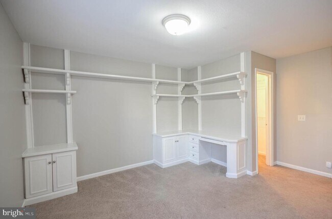 Building Photo - 10715 Hampton Mill Terrace