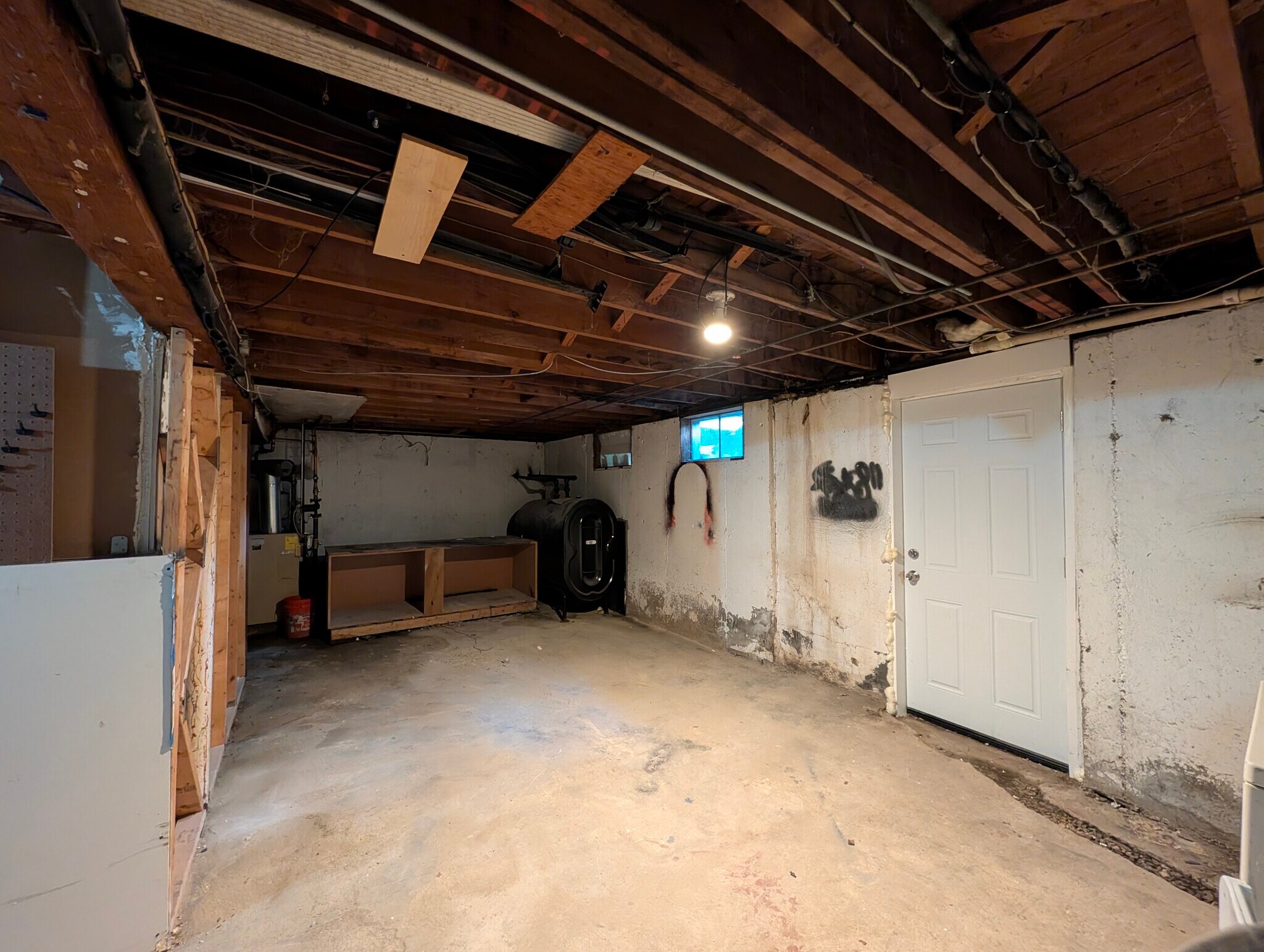 Building Photo - 3 Dragon Court Cir