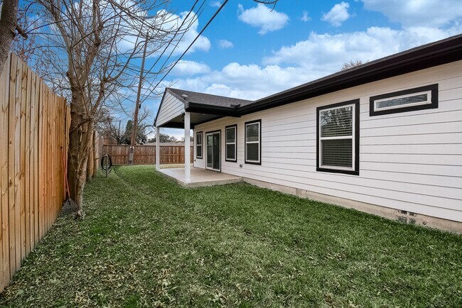 Building Photo - 2139 Counter Point Dr