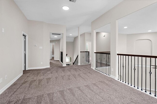 Building Photo - 24015 Richglen Court