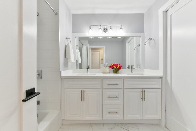 Building Photo - 21 Cumberland St