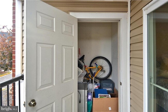 Building Photo - 3305 Wyndham Cir