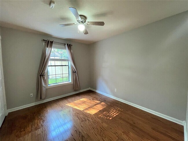 Building Photo - 16002 Speyburn Ct