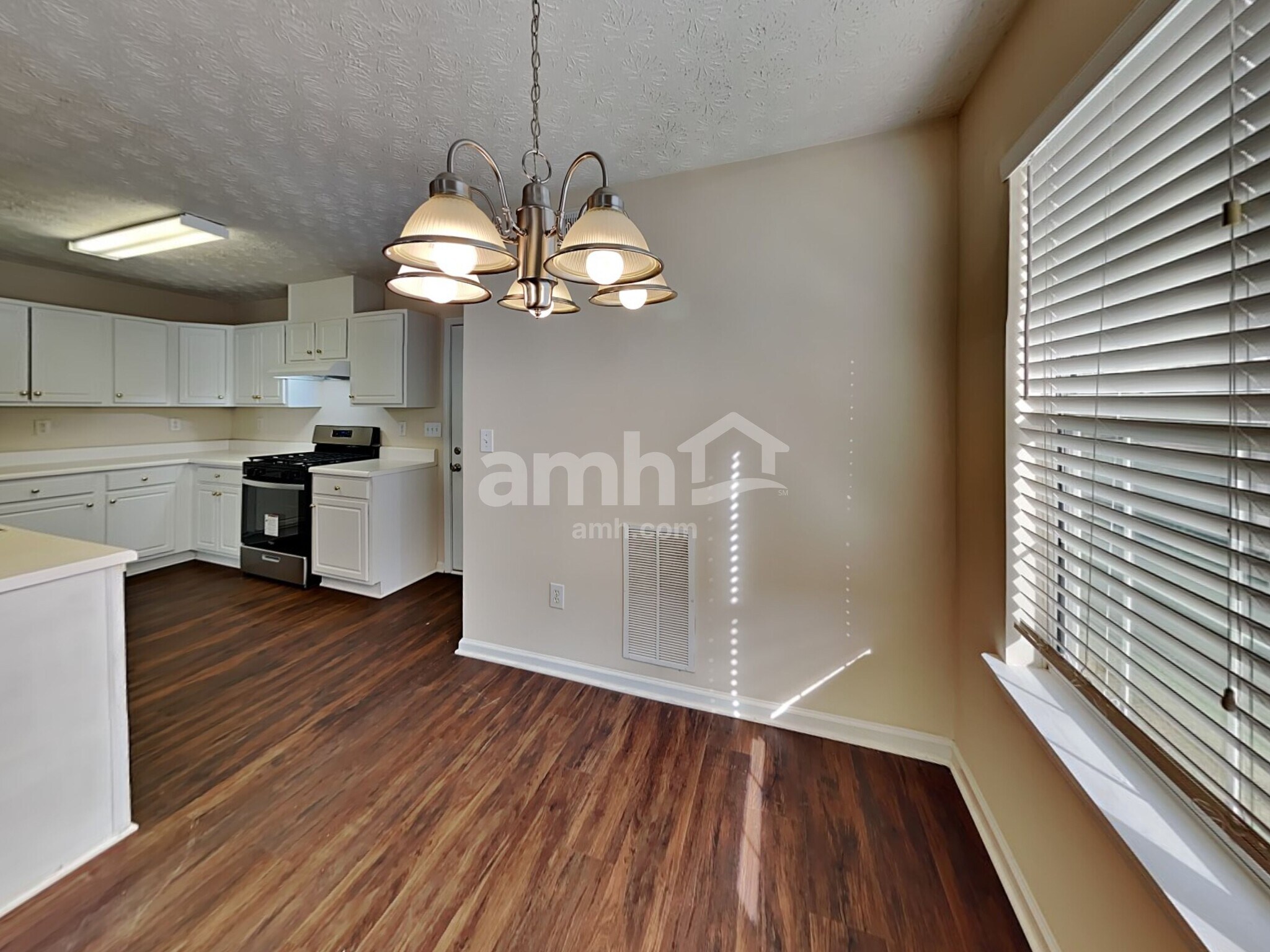 Building Photo - 170 Taggart Run NW