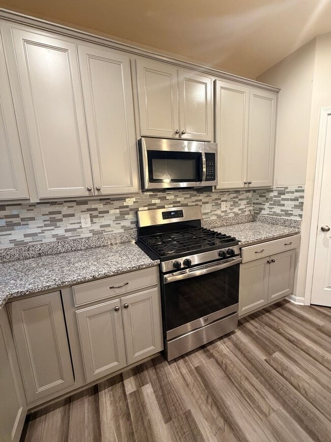 Building Photo - 1325 Horse Shoe Bnd