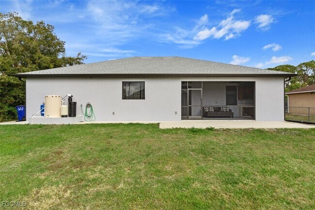 Building Photo - 2709 6th St W