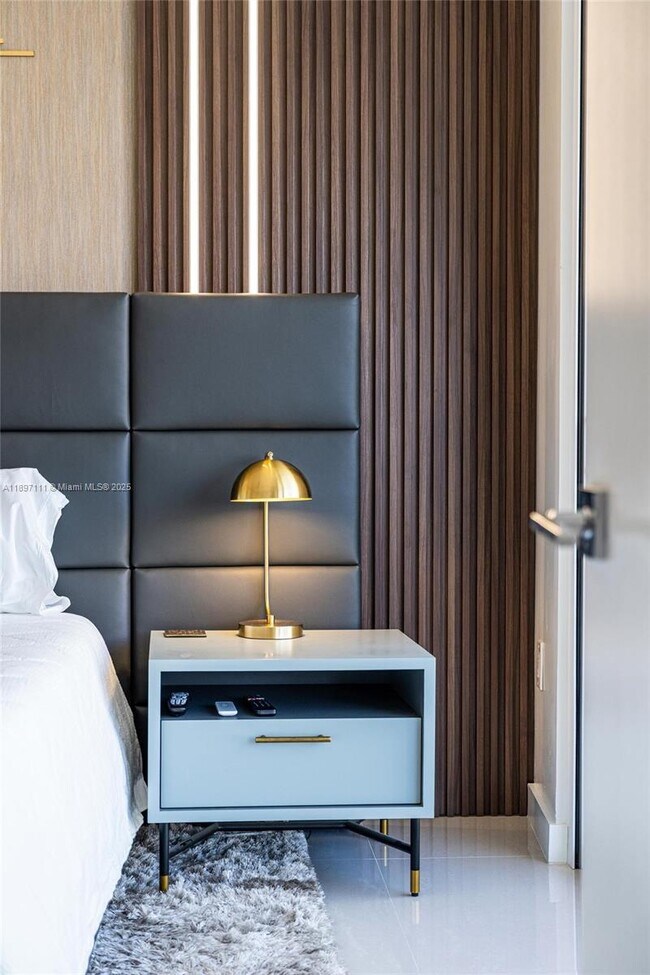 Building Photo - 488 NE 18th St