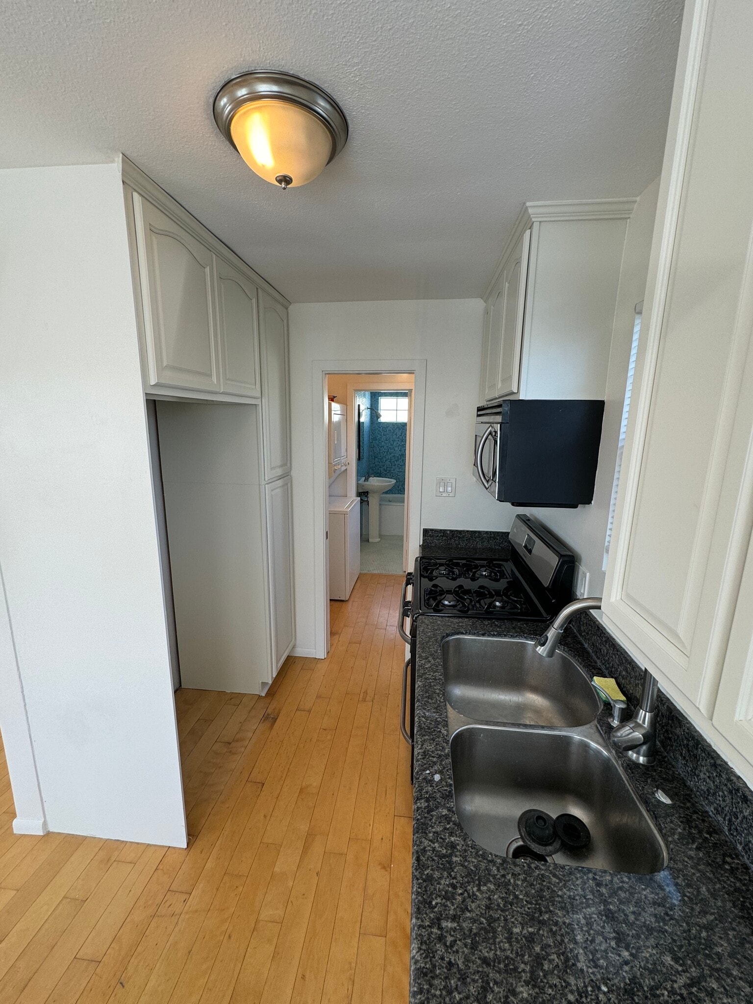 Building Photo - 7021 Flight Ave