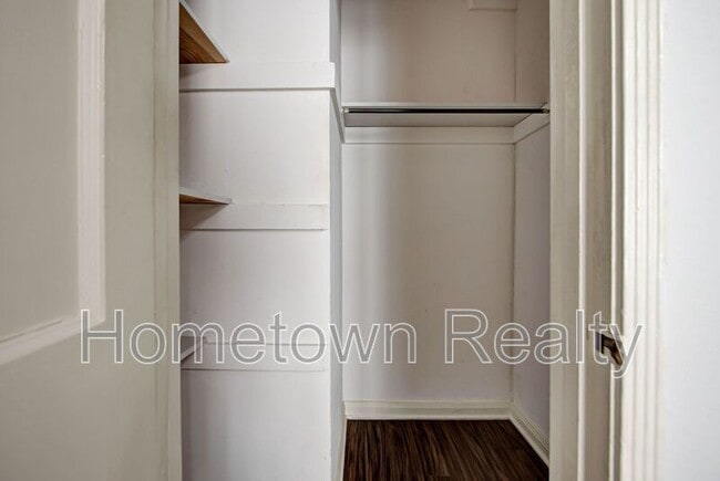 Building Photo - 432 Babb Dr