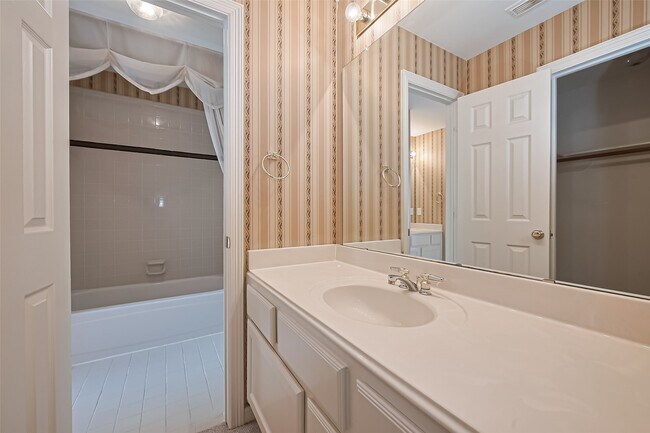 Building Photo - 36 Watermill Pl