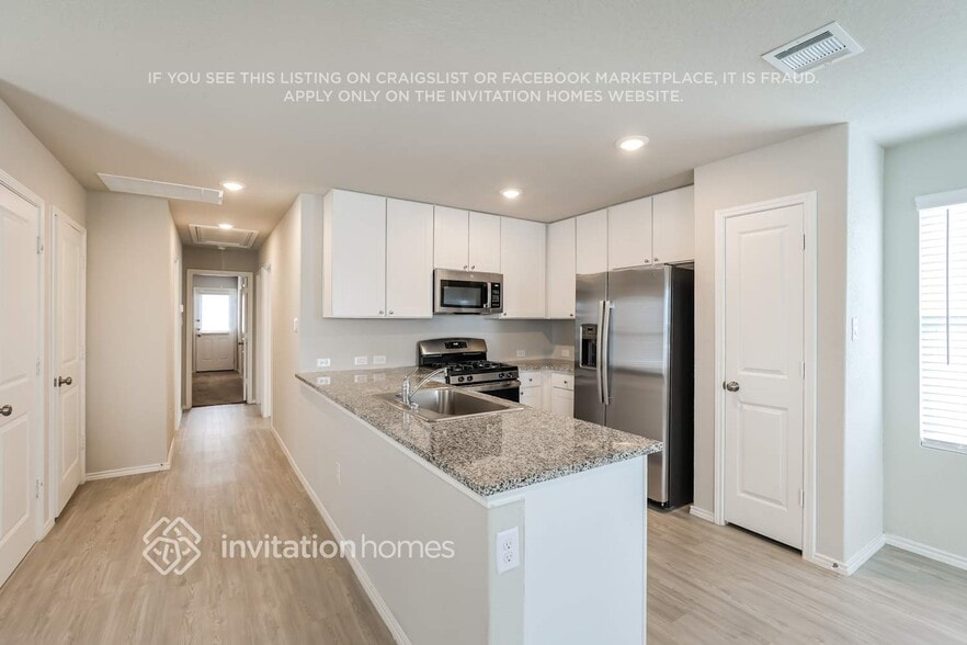 Building Photo - 4223 Southton Lk