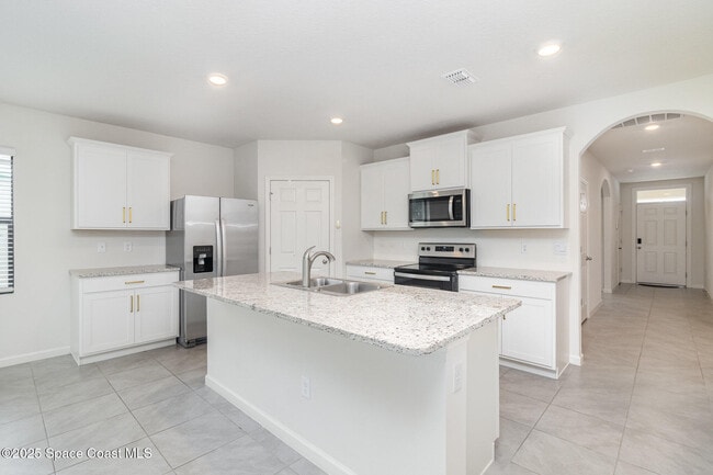 Building Photo - 975 Remington Green Dr SE