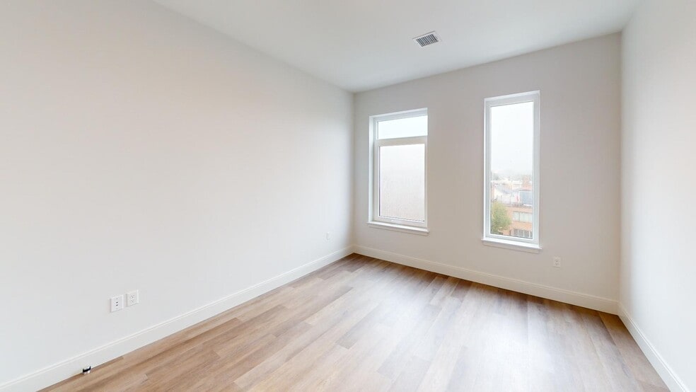 Building Photo - 959 Dorchester Ave