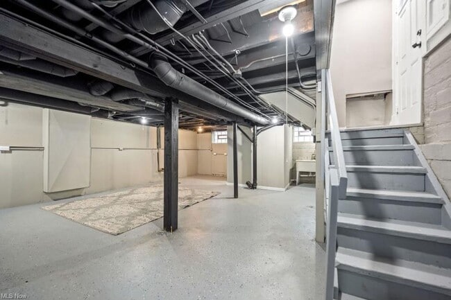 Building Photo - 1643 Lincoln Ave