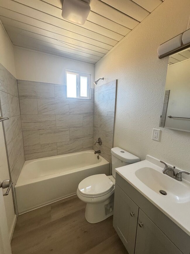 Building Photo - 4 bed / 2 ba home - N Yuba City