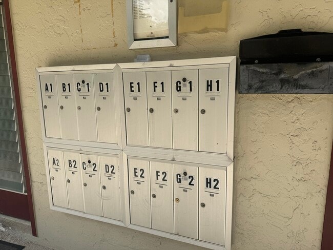 Building Photo - 4801 Martinique Pl