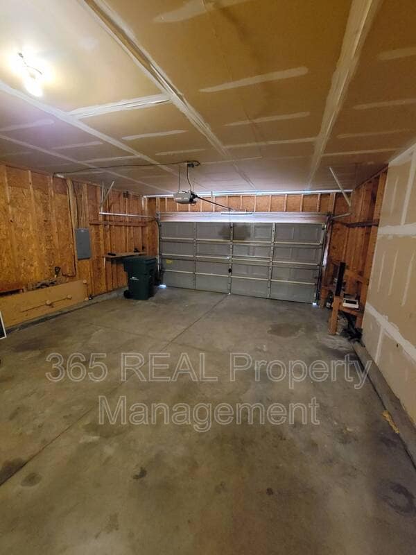 Building Photo - 3821 Tumbleweed Dr